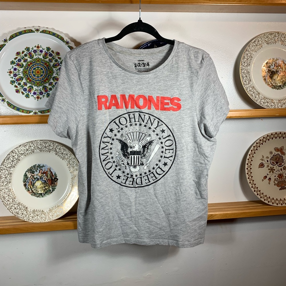 Grey Ramones T-shirt.  2019 L